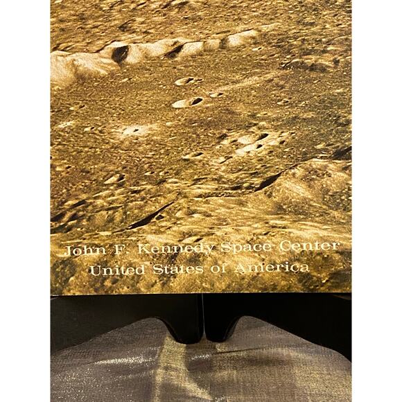 NASA booklet "Mission Moon '69 " A Documentary of America's first Lunar Landing - Picture 2 of 12